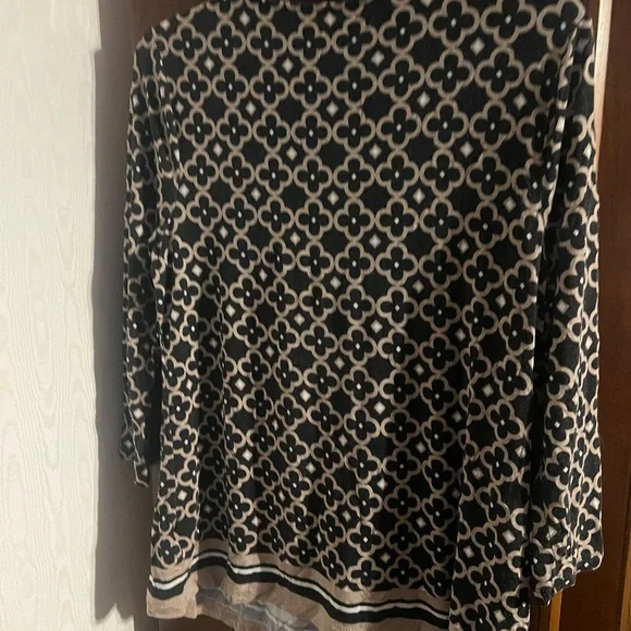 Croft & Barrow Black and White Ruched Blouse - Picture 3 of 3